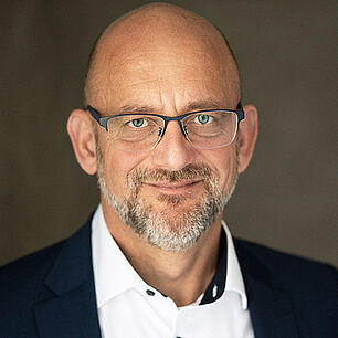Jürgen Höllisch, General Manager at Hoellisch Consulting GmbH and Speaker at Automotive Computing Conference in 2025
