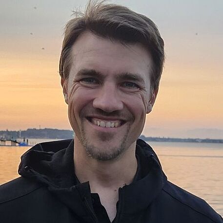 Dr. Nicolas Lehment
